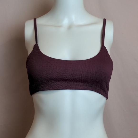 PrettyLittleThing Crinkle Scoop Neck Bikini Top in Plum Purple size 4 - Picture 1 of 5